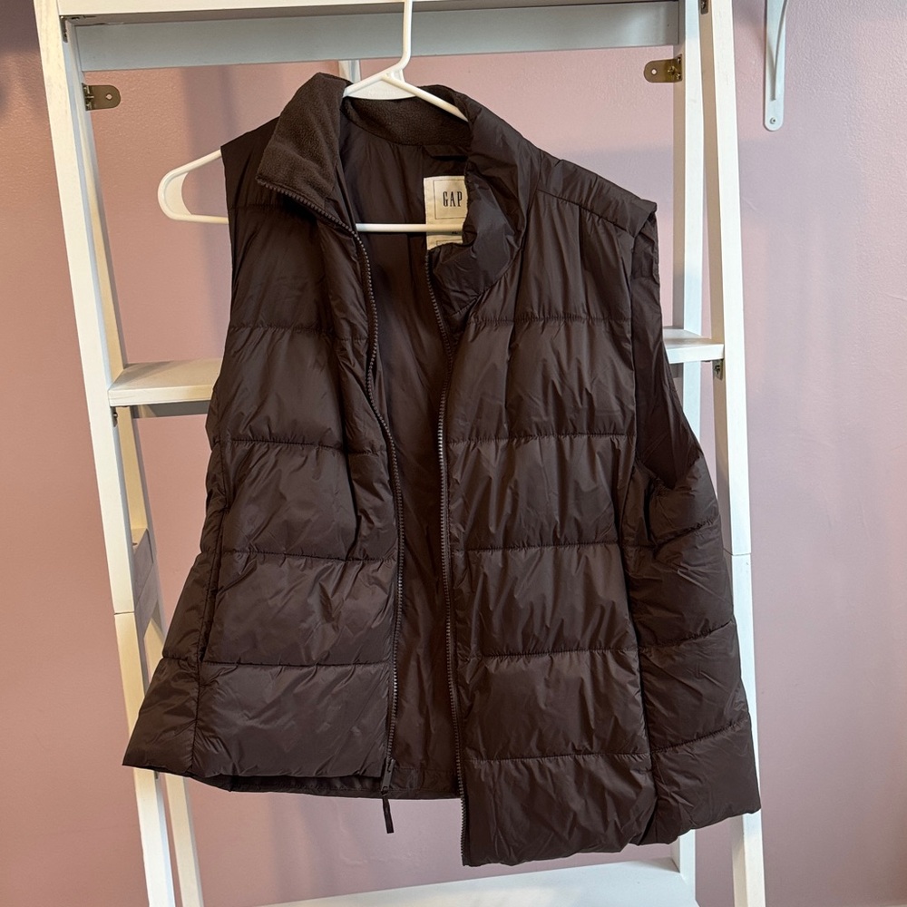 GAP Brown Puffer Vest